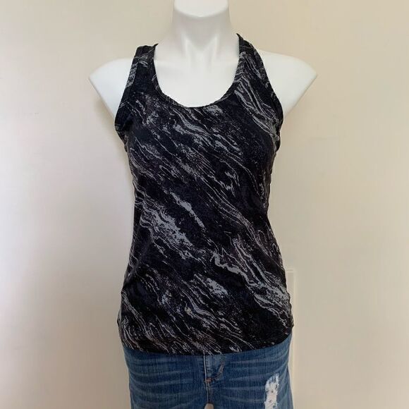 Gap Fit Workout Tank  - Picture 1 of 4